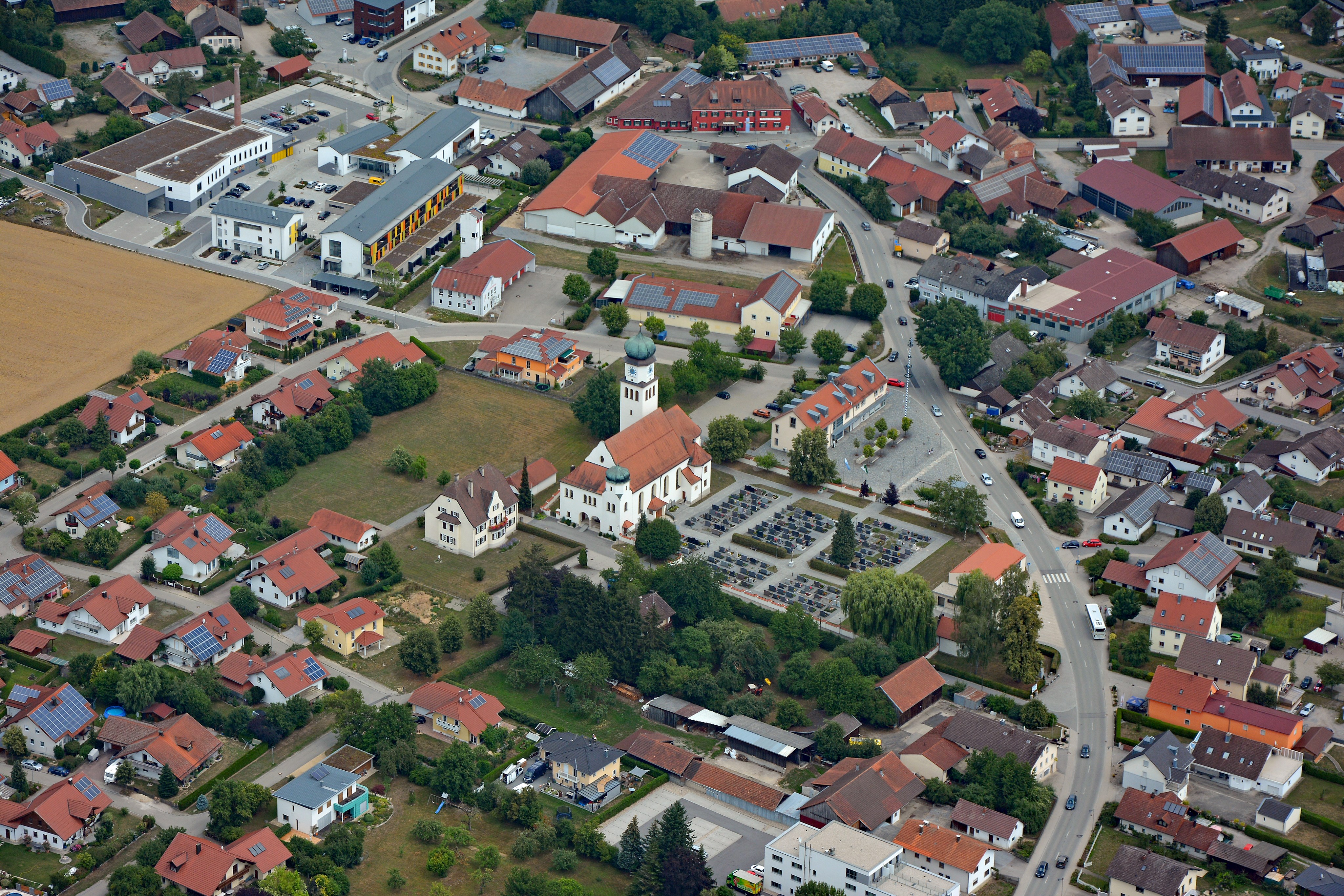 Luftbild Niederwinkling Dorfplatz
